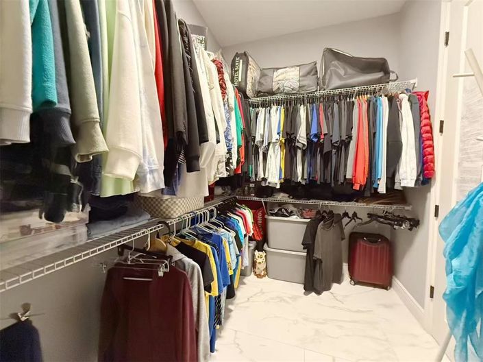 Image No.29-6 Bed House for sale