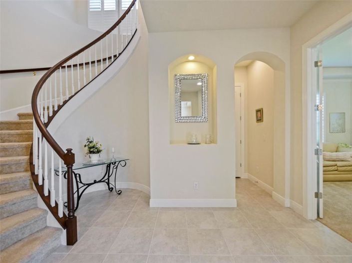 Image No.11-6 Bed House for sale