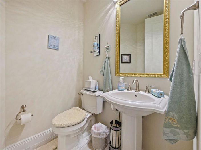 Image No.18-6 Bed House for sale