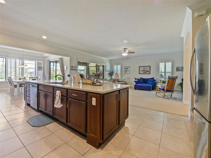 Image No.27-6 Bed House for sale