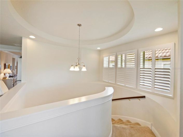 Image No.34-6 Bed House for sale