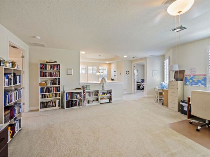 Image No.36-6 Bed House for sale