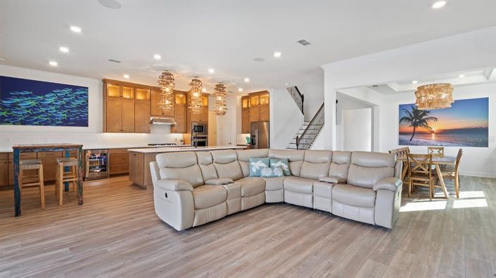 Image No.10-6 Bed House for sale