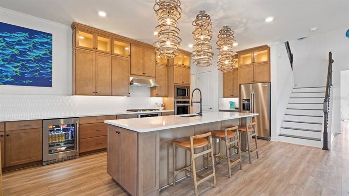 Image No.11-6 Bed House for sale