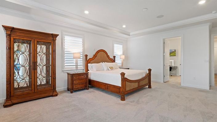 Image No.20-6 Bed House for sale