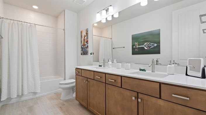 Image No.33-6 Bed House for sale