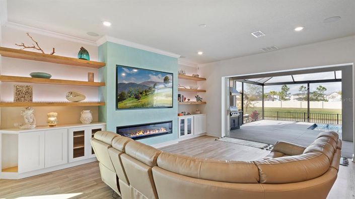 Image No.9-6 Bed House for sale