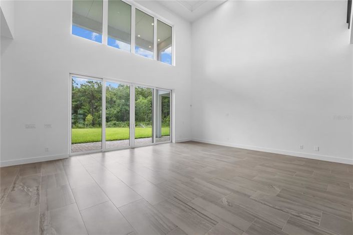 Image No.19-6 Bed House for sale