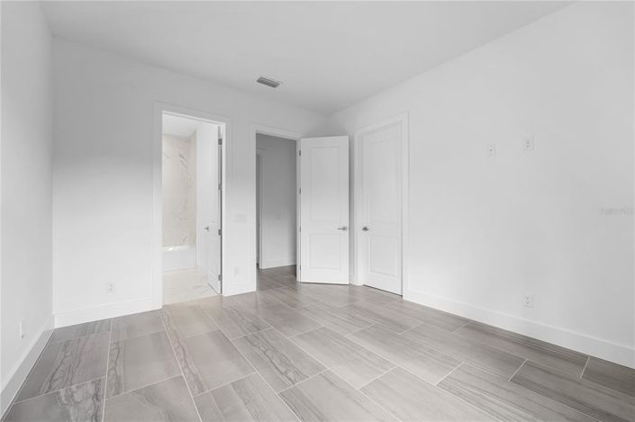 Image No.34-6 Bed House for sale