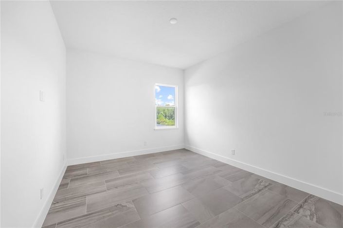 Image No.40-6 Bed House for sale