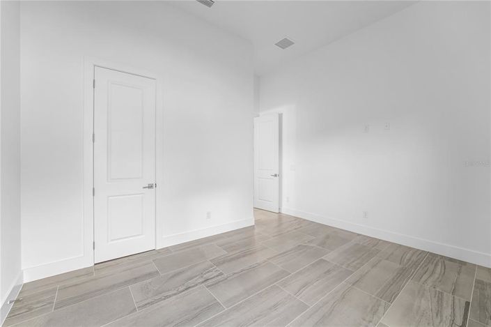 Image No.48-6 Bed House for sale