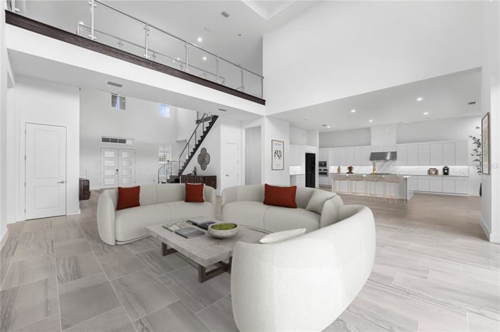 Image No.8-6 Bed House for sale