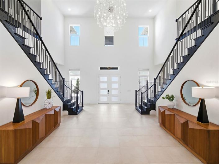 Image No.19-5 Bed House for sale