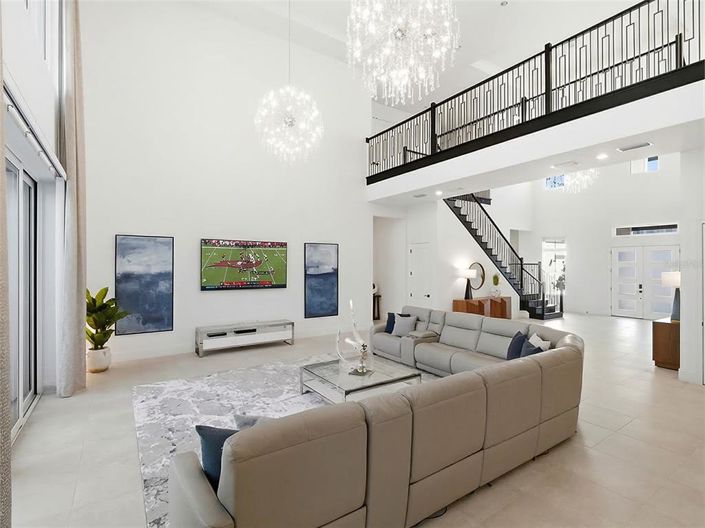 Image No.31-5 Bed House for sale