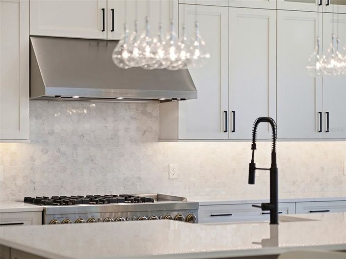 Image No.35-5 Bed House for sale