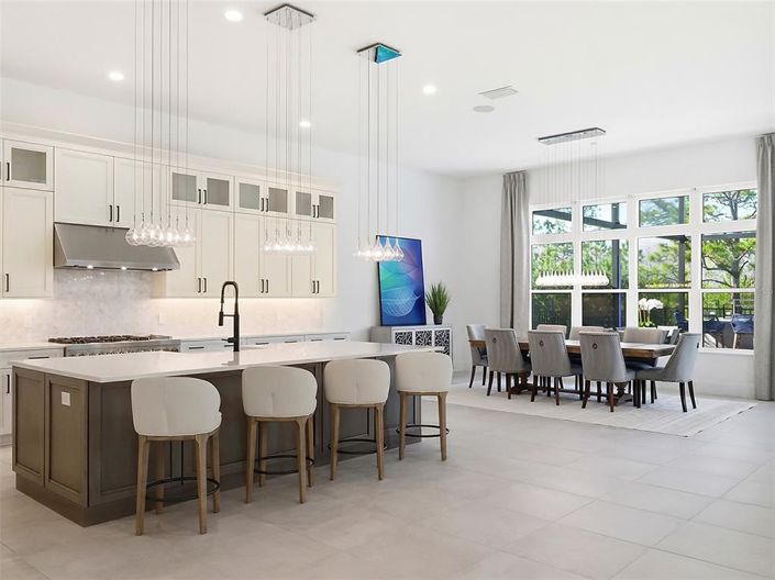 Image No.38-5 Bed House for sale