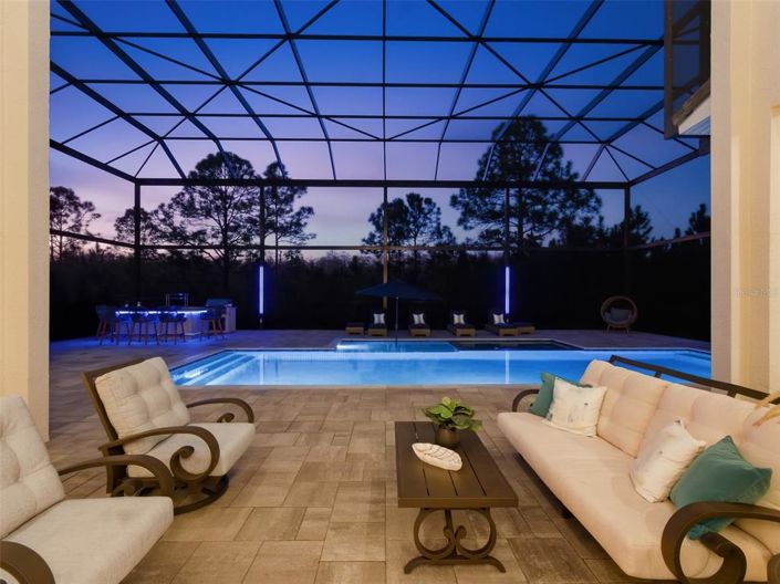 Image No.6-5 Bed House for sale