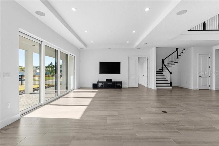 Image No.12-4 Bed House for sale