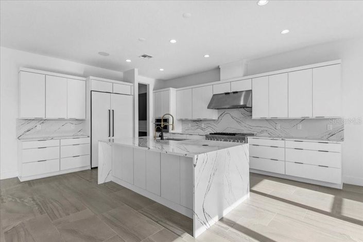 Image No.14-4 Bed House for sale