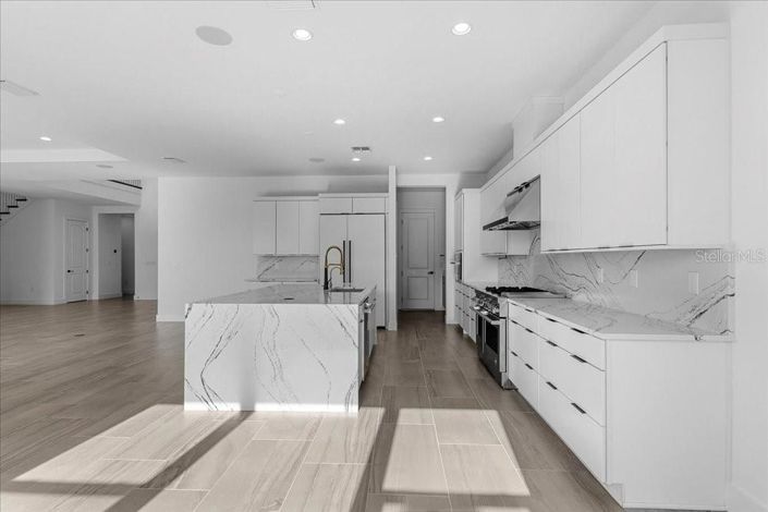 Image No.15-4 Bed House for sale