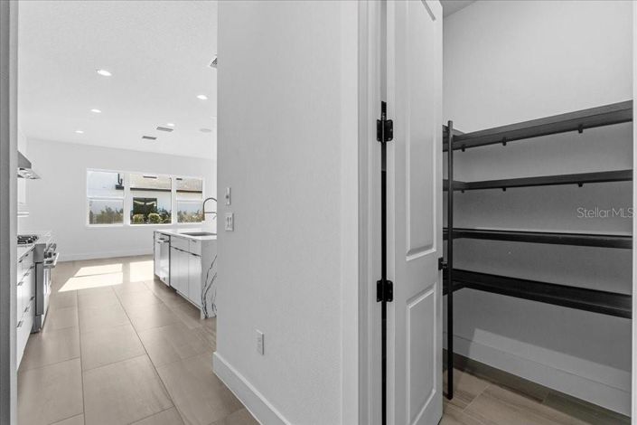 Image No.20-4 Bed House for sale