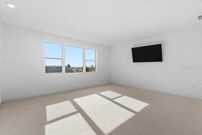 Image No.27-4 Bed House for sale