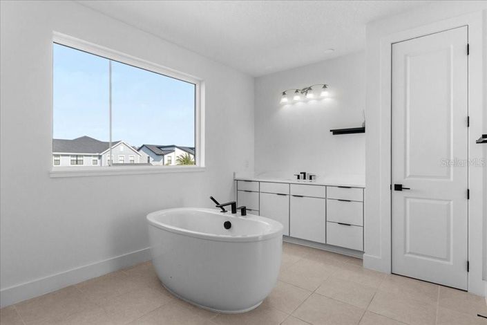 Image No.29-4 Bed House for sale