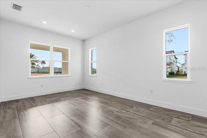 Image No.36-4 Bed House for sale