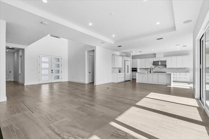 Image No.9-4 Bed House for sale