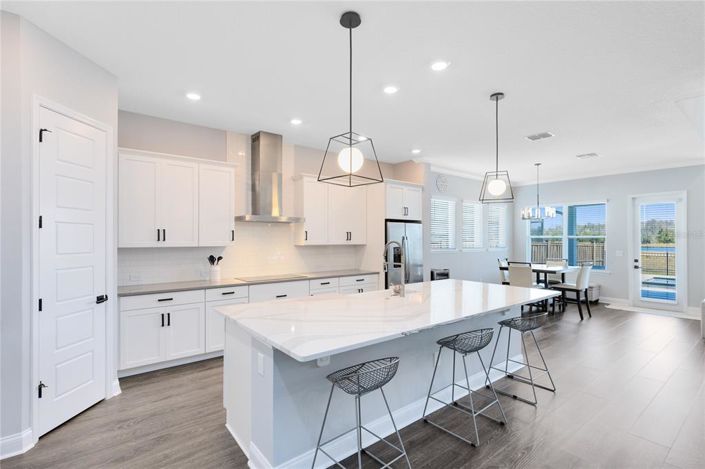 Image No.8-5 Bed House for sale