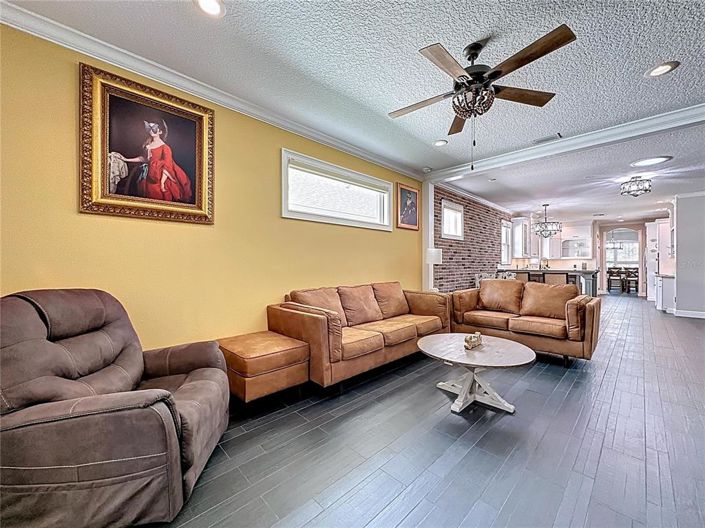 Image No.24-3 Bed House for sale