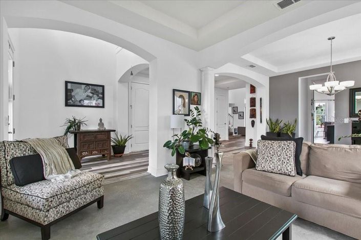 Image No.7-4 Bed House for sale