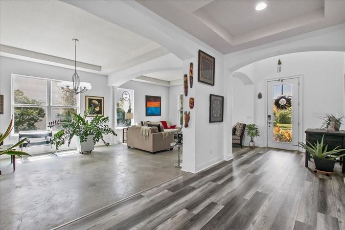 Image No.8-4 Bed House for sale