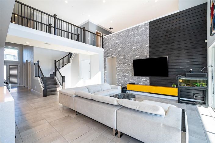 Image No.20-4 Bed House for sale