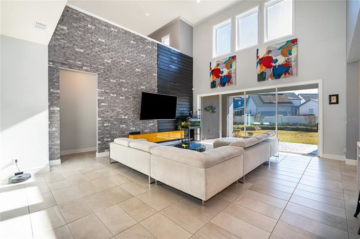 Image No.25-4 Bed House for sale