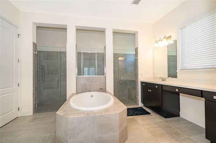 Image No.28-4 Bed House for sale