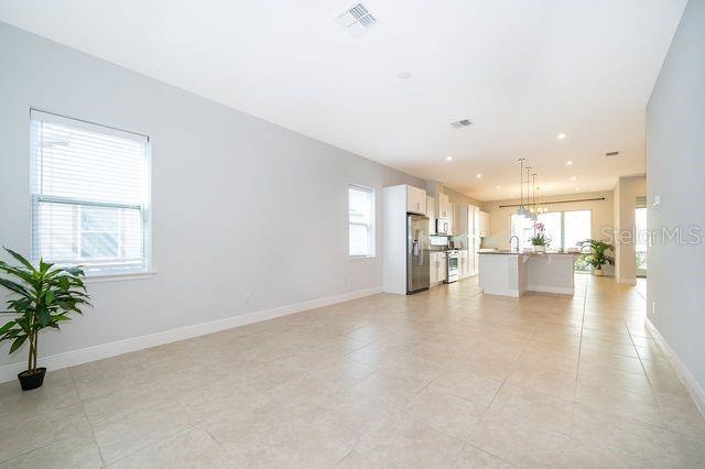 Image No.10-5 Bed House for sale