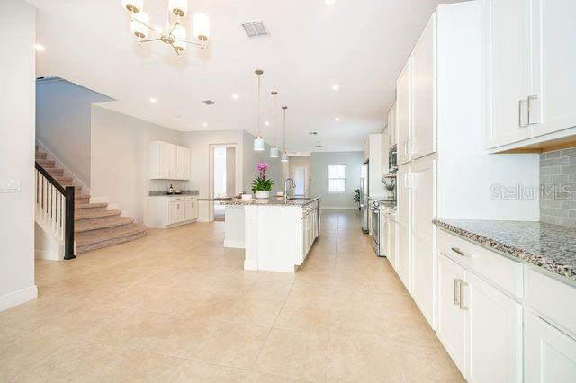 Image No.11-5 Bed House for sale