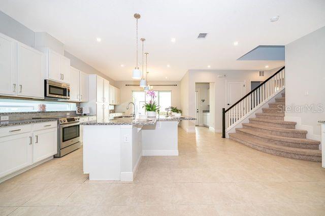 Image No.12-5 Bed House for sale