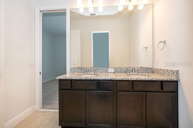 Image No.28-5 Bed House for sale