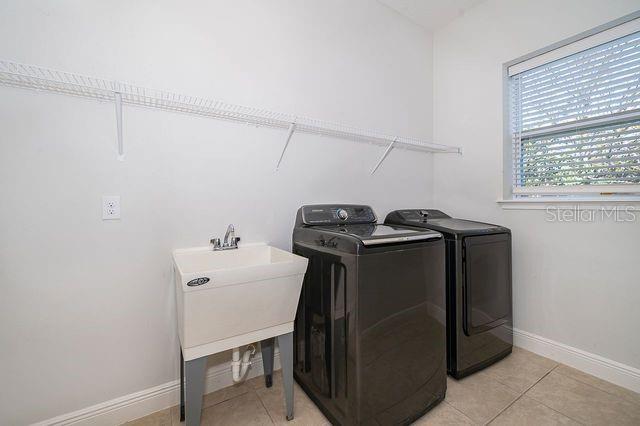 Image No.31-5 Bed House for sale