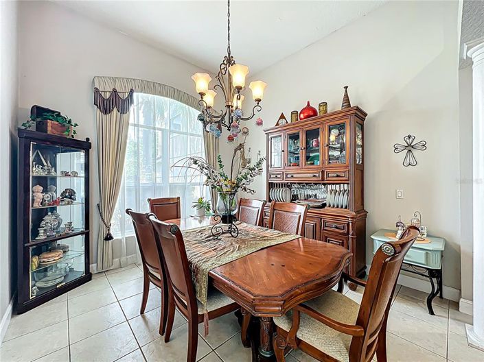 Image No.10-5 Bed House for sale