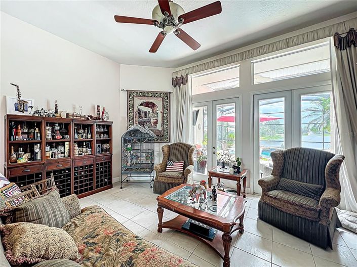 Image No.13-5 Bed House for sale