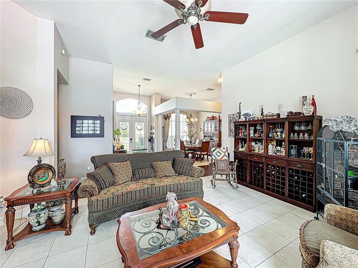 Image No.14-5 Bed House for sale