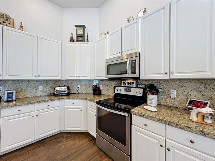 Image No.16-5 Bed House for sale