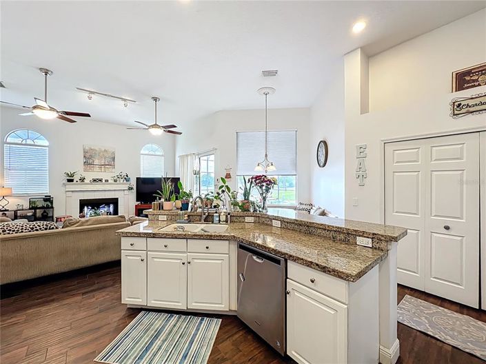 Image No.17-5 Bed House for sale