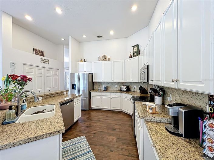 Image No.18-5 Bed House for sale