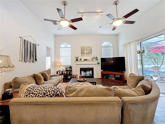 Image No.23-5 Bed House for sale