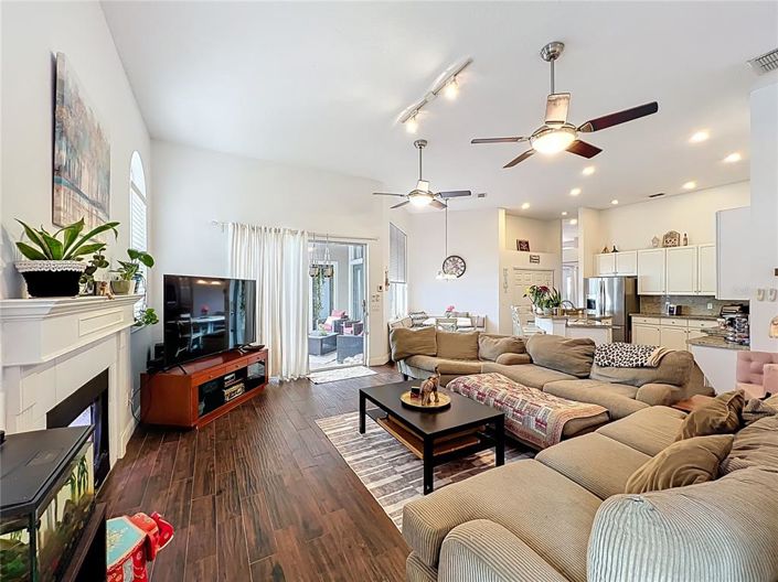 Image No.26-5 Bed House for sale