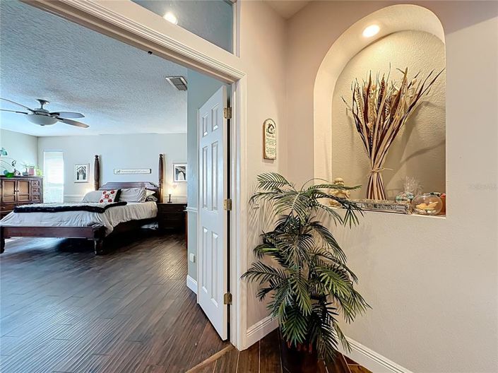 Image No.35-5 Bed House for sale